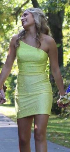 Amarra Yellow Size 0 Midi Homecoming Cocktail Dress on Queenly
