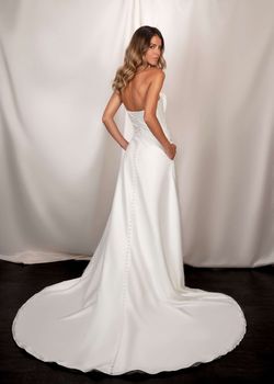 Studio Serravalle White Size 10 Floor Length Tall Height Side slit Dress on Queenly