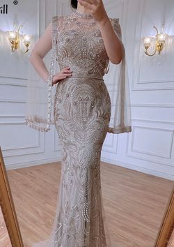 Nude Size 16 Mermaid Dress on Queenly