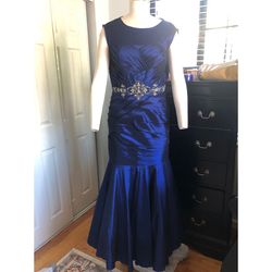 Camille La Vie Blue Size 4 Military Wedding Guest Mermaid Dress on Queenly