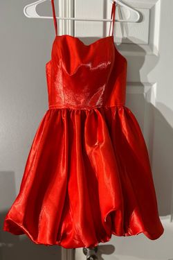 Colors Red Size 4 Midi Homecoming Cocktail Dress on Queenly
