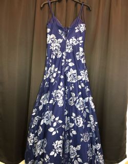 Blue Size 5 Ball gown on Queenly
