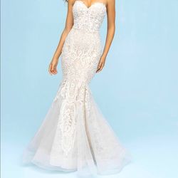 Style 9601 Allure Bridal Nude Size 18 Floor Length Plus Size Mermaid Dress on Queenly
