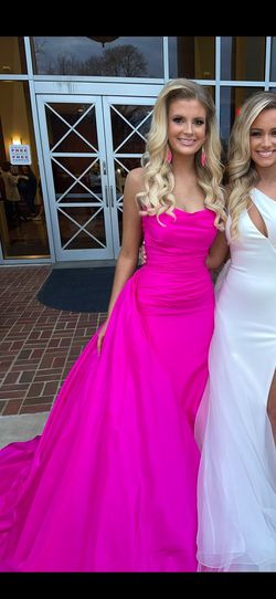 Sherri Hill Pink Size 0 Tall Height 50 Off Ball gown on Queenly
