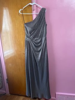 Gray Size 8 Straight Dress on Queenly