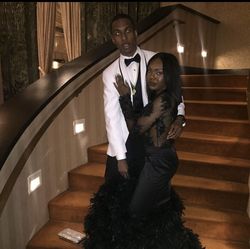 Delvin McCray Black Size 2 Prom Feather Ball gown on Queenly