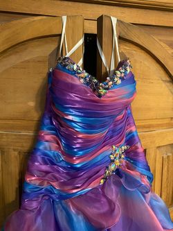 Tony Bowls Multicolor Size 6 Quinceanera Floor Length Train Dress on Queenly