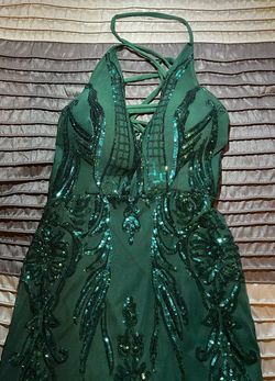 alamour the label Green Size 0 Military Floor Length Mermaid Dress on Queenly
