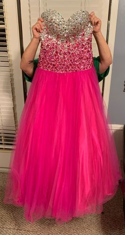 Night Moves Pink Size 4 Prom Floor Length Ball gown on Queenly