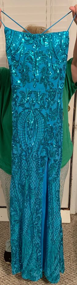 Windsor Blue Size 8 Floor Length Straight Dress on Queenly