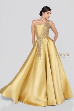 Style 1912E9202 Terani Couture Gold Size 18 Plus Size Floor Length Ball gown on Queenly