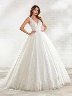 Style Berkley Ariana Vara White Size 8 Cotillion Ivory Tall Height Ball gown on Queenly