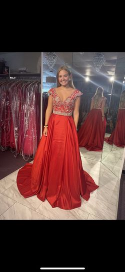 Johnathan Kayne Red Size 8 Black Tie Ball gown on Queenly