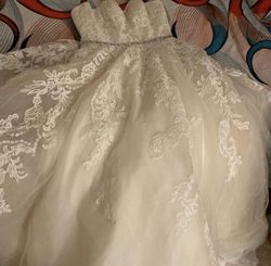 Martha Stewart White Size 14 Floor Length 70 Off Train Ball gown on Queenly
