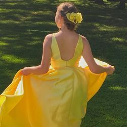Sherri Hill Yellow Size 2 Pockets Floor Length Prom Ball gown on Queenly