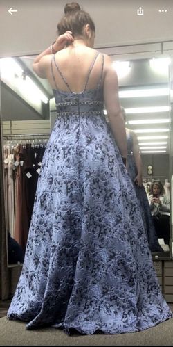Dave and Johnny Blue Size 4 Lavender Prom Ball gown on Queenly