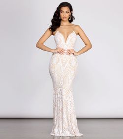 Style 05002-0497 Windsor White Size 0 Sequined Sheer Plunge 05002-0497 Floor Length Mermaid Dress on Queenly