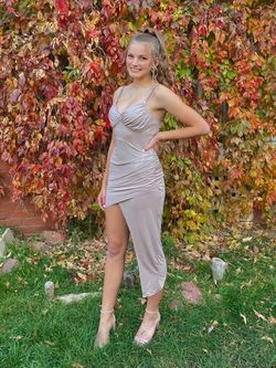 Lulus Nude Size 6 Sorority Formal Summer Homecoming Side slit Dress on Queenly