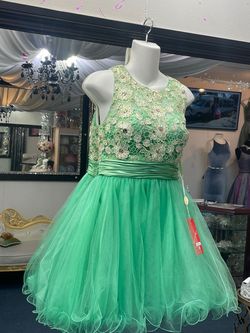 Dancing Queen Green Size 8 Euphoria Cocktail Dress on Queenly