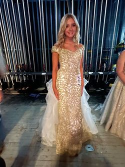 Sherri Hill Gold Size 2 Floor Length Jewelled Straight Dress on Queenly