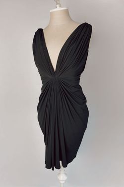 Jovani Black Size 2 Cocktail Dress on Queenly