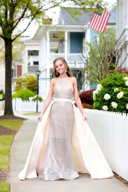 Amelia Couture Gold Size 0 Prom Pageant Train Dress on Queenly