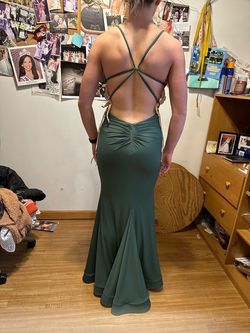 Jovani Green Size 2 Medium Height Mermaid Dress on Queenly