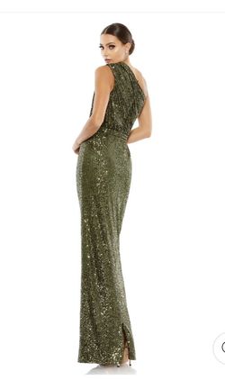 Mac Duggal Green Size 10 Polyester Sequin Straight Dress on Queenly