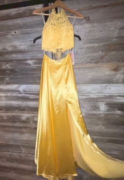 Sherri Hill Yellow Size 0 Military Straight Dress on Queenly