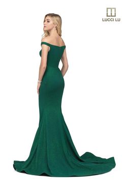Style 28068 Lucci Lu Green Size 14 Tall Height Mermaid Dress on Queenly