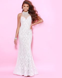 Style 91472 2Cute Prom White Size 4 Prom Lace Straight Dress on Queenly