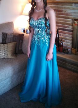 Alyce Blue Size 2 Padded Strapless Ball gown on Queenly
