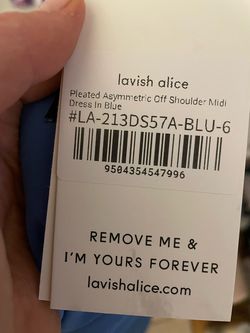 Lavish Alice Blue Size 2 Cocktail Dress on Queenly