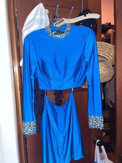 Rachel Allan Blue Size 4 Long Sleeve Prom Jewelled Appearance Midi Cocktail Dress on Queenly