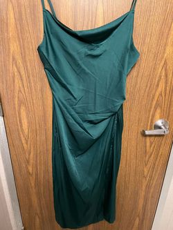 Nicole Miller Green Size 8 Midi Cocktail Dress on Queenly