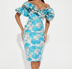 Fashion Nova Blue Size 4 Cocktail Dress on Queenly