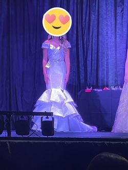 Ashley Lauren White Size 4 Floor Length Jersey Mermaid Dress on Queenly