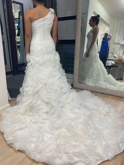 Allure bridals White Size 8 50 Off Floor Length Train Dress on Queenly