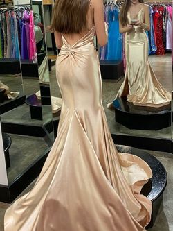 Nude Size 0 Mermaid Dress on Queenly