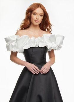 Style 11096 Ashley Lauren Black Tie Size 10 Silk Ball gown on Queenly