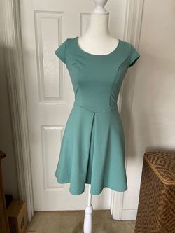 B. Darlin Green Size 0 Midi Interview Cocktail Dress on Queenly