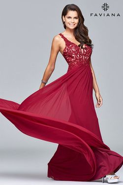 Style 8000 Faviana Red Size 14 Plus Size Bridesmaid Navy Tall Height Straight Dress on Queenly