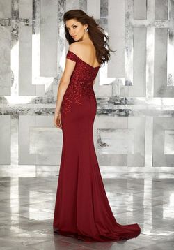 Style 71616 MoriLee Red Size 18 Tall Height Embroidery Straight Dress on Queenly