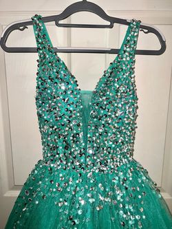 Hebeos Green Size 2 Ball gown on Queenly