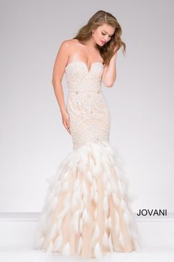 Jovani Silver Size 6 Tulle Feather Floor Length Mermaid Dress on Queenly