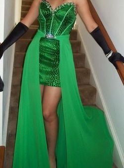Alyce Paris Green Size 6 Prom Cocktail Dress on Queenly