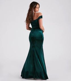 Windsor Green Size 12 Plus Size Velvet Side slit Dress on Queenly