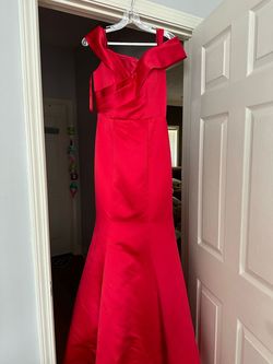 Ashley Lauren Red Size 4 Military Prom Medium Height Free Shipping Mermaid Dress on Queenly