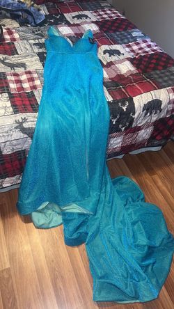 Blue Size 8 Train Dress on Queenly