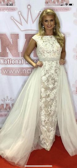 Sherri Hill Nude Size 4 Floor Length Pageant Train Dress on Queenly
